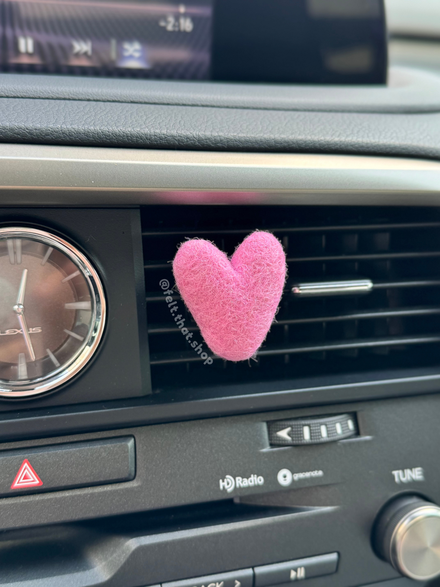 Heart Vent Clip
