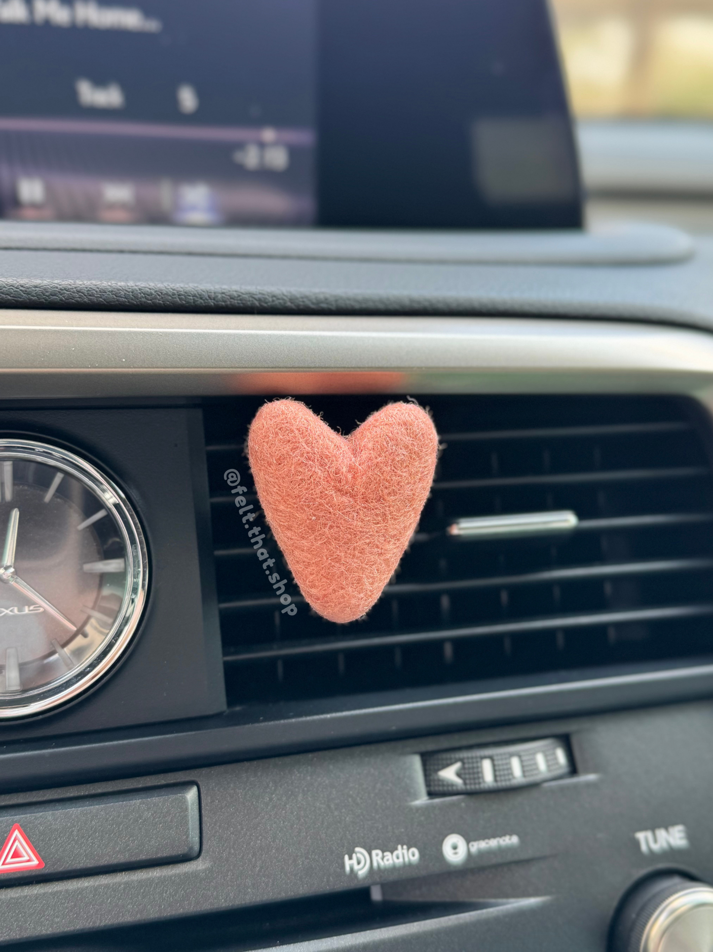 Heart Vent Clip