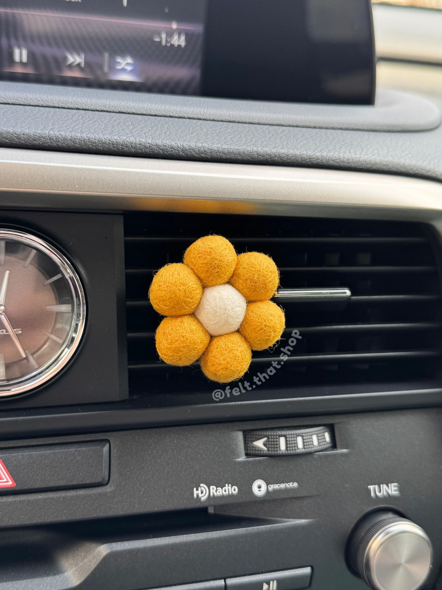 Flower Vent Clip