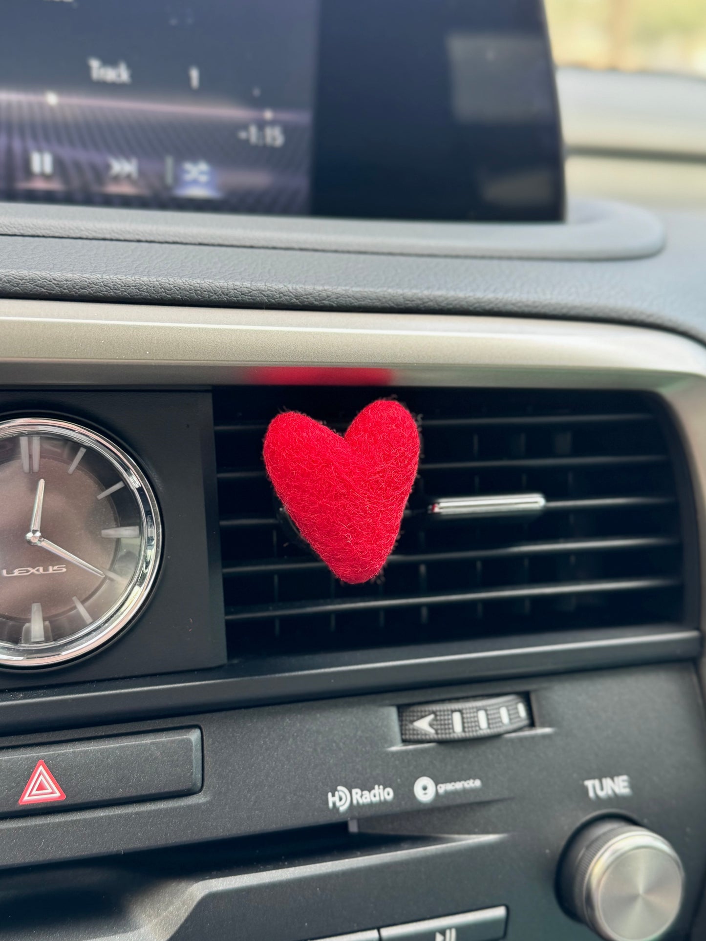 Heart Vent Clip (W)