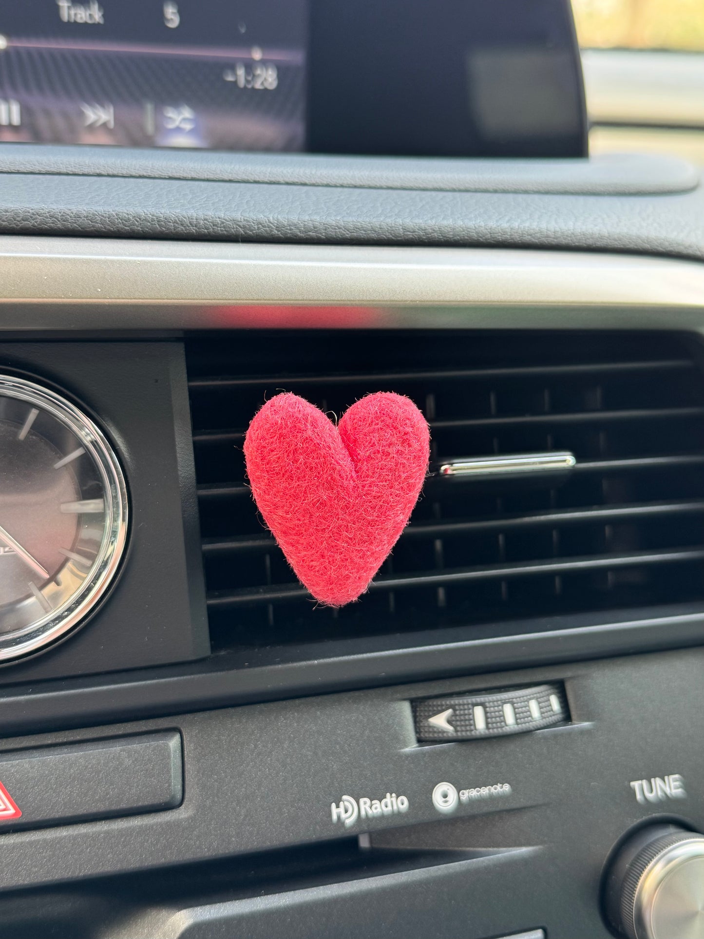 Heart Vent Clip (W)