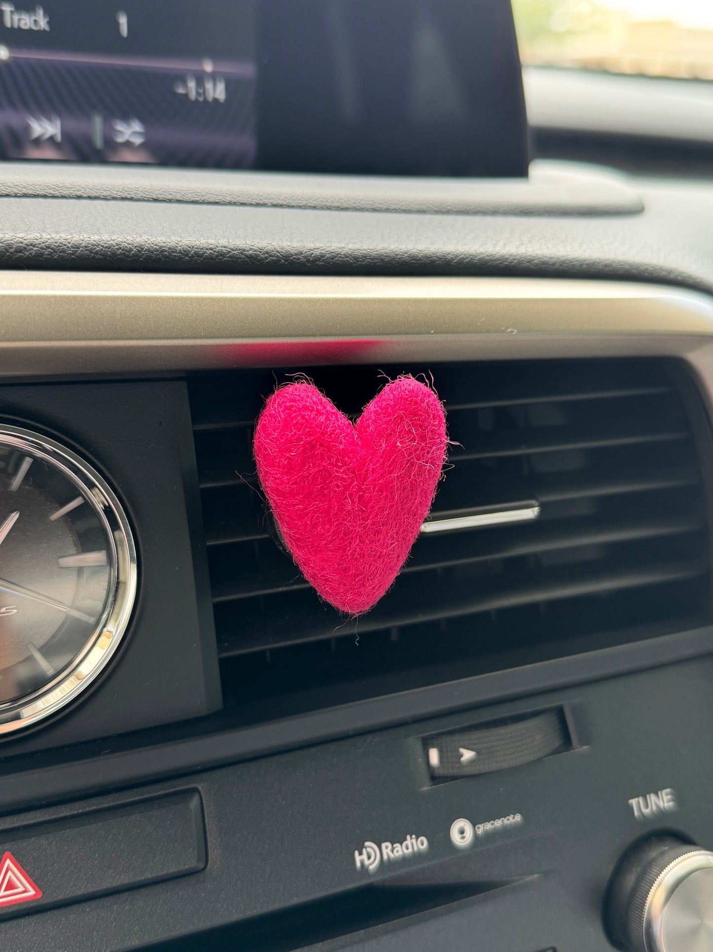 Heart Vent Clip (W)