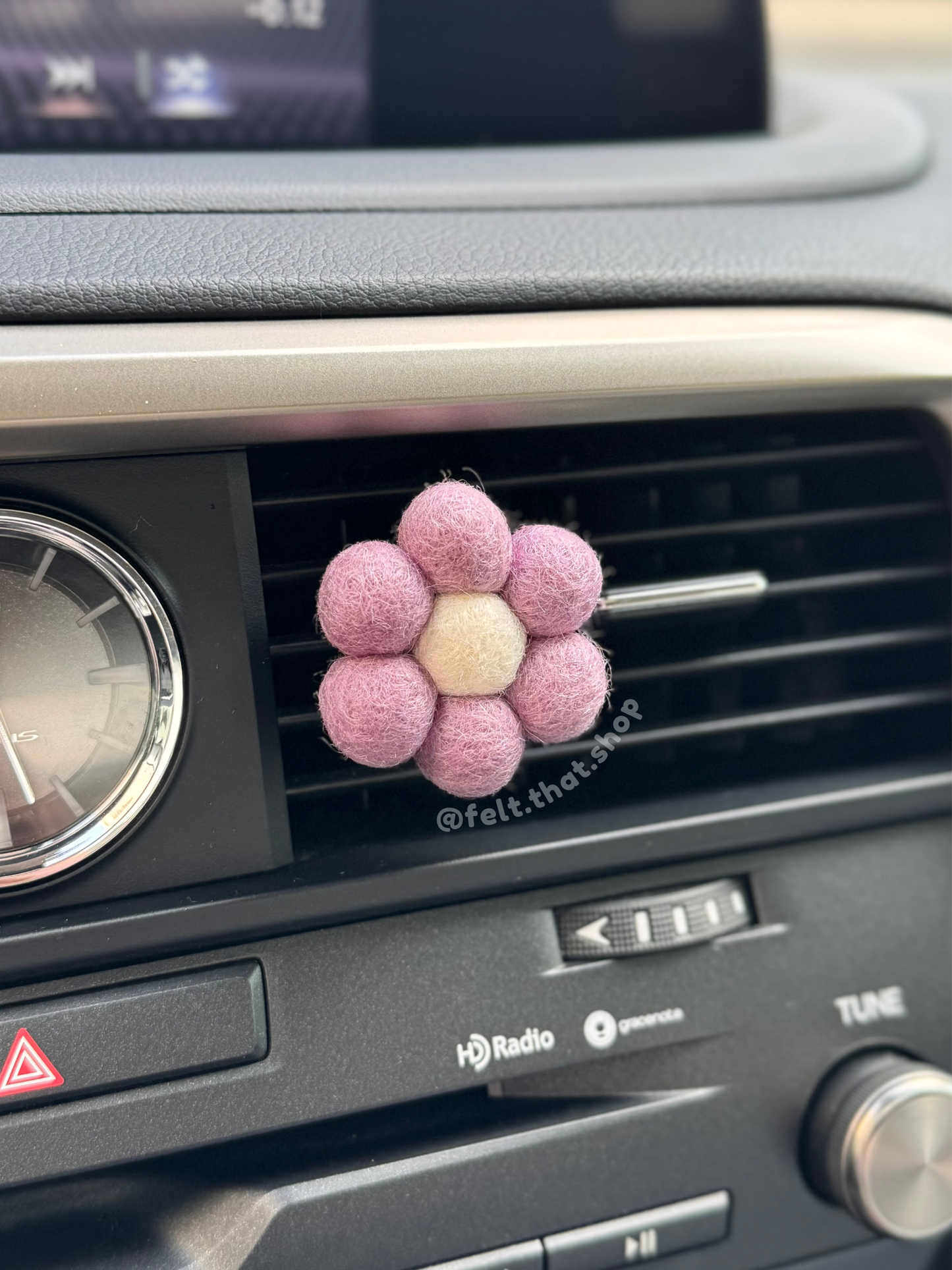 Flower Vent Clip