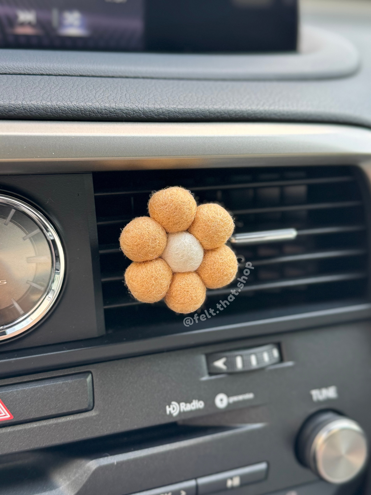 Flower Vent Clip