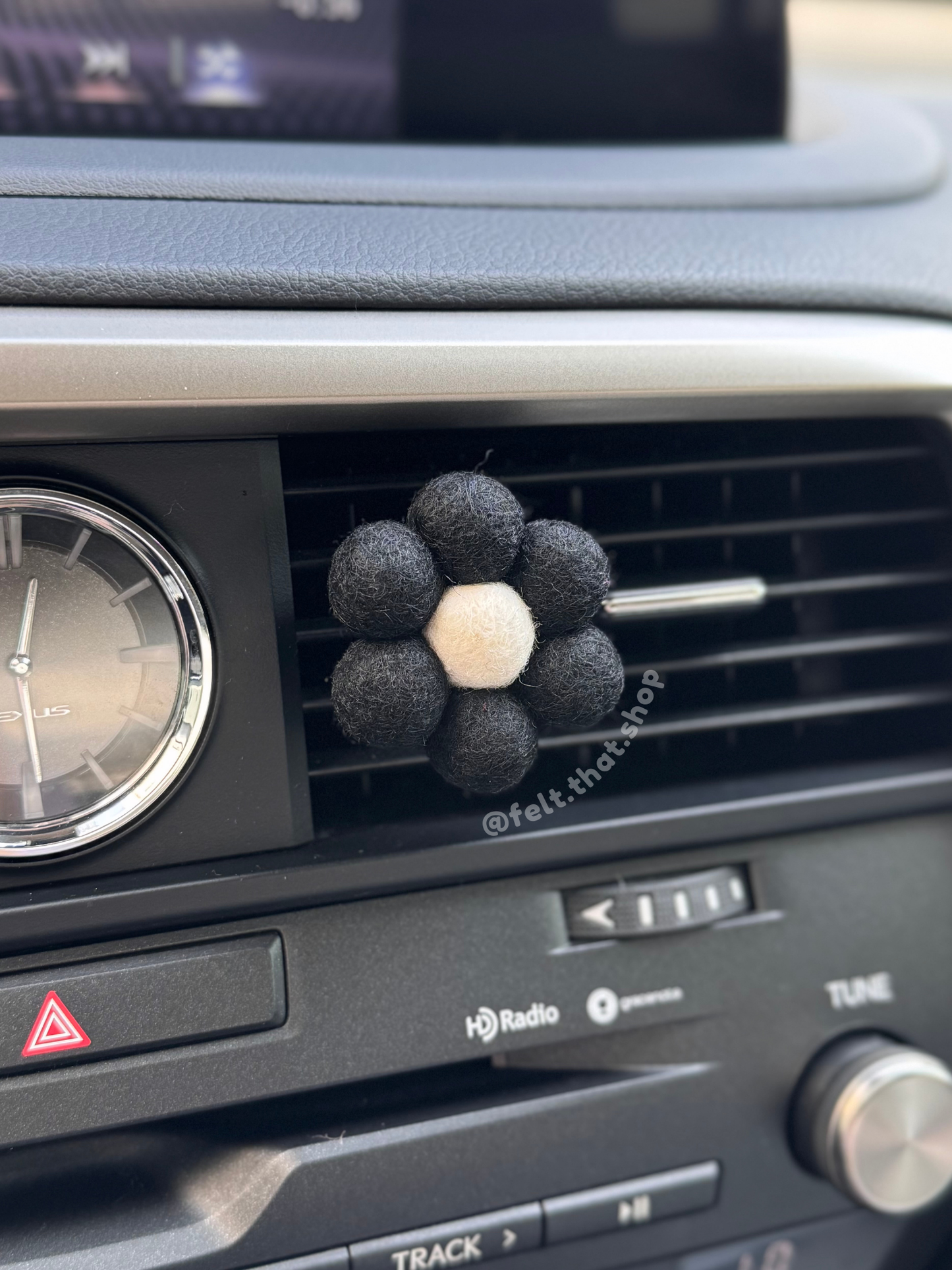 Flower Vent Clip