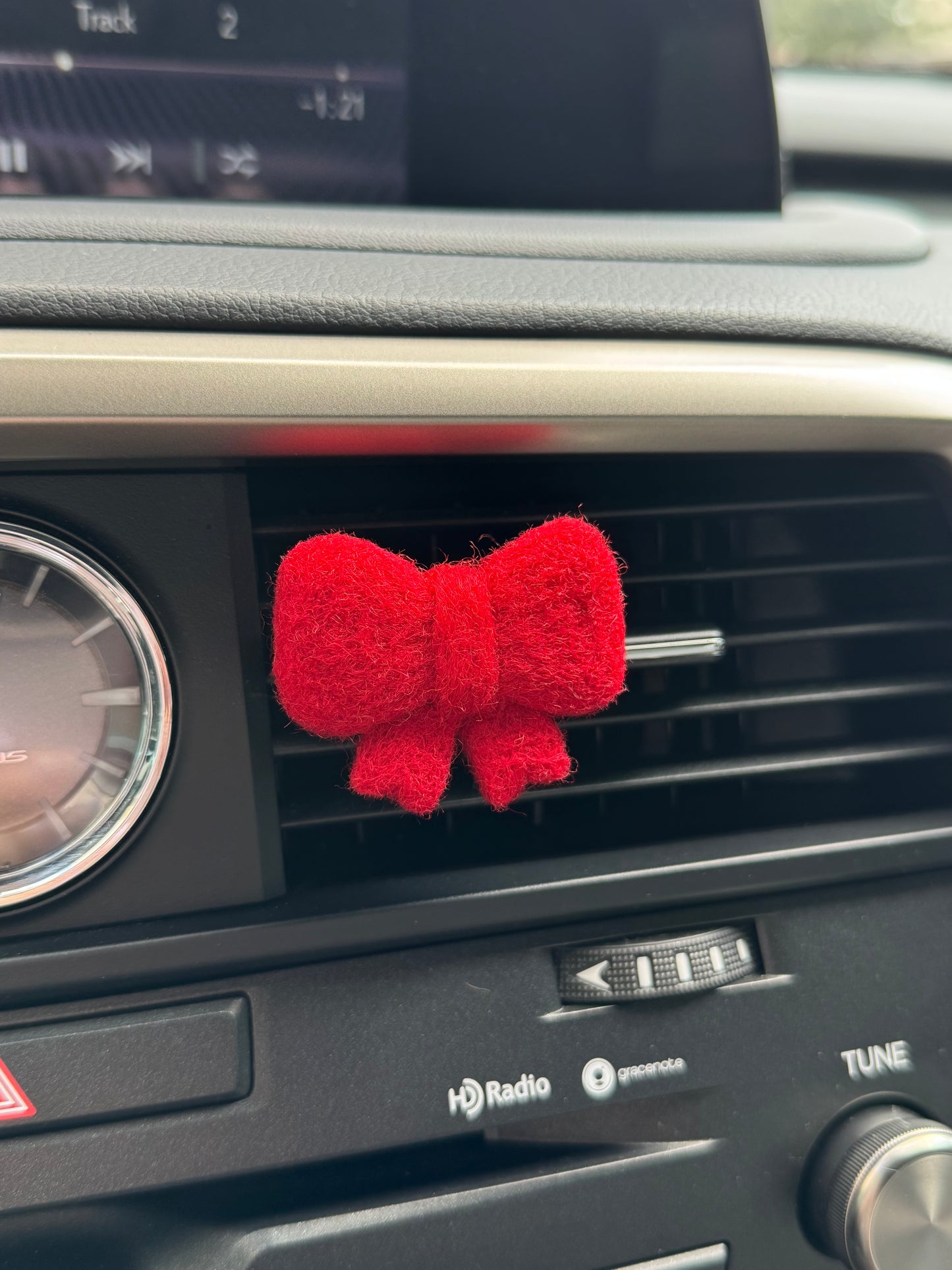 Bow Vent Clip