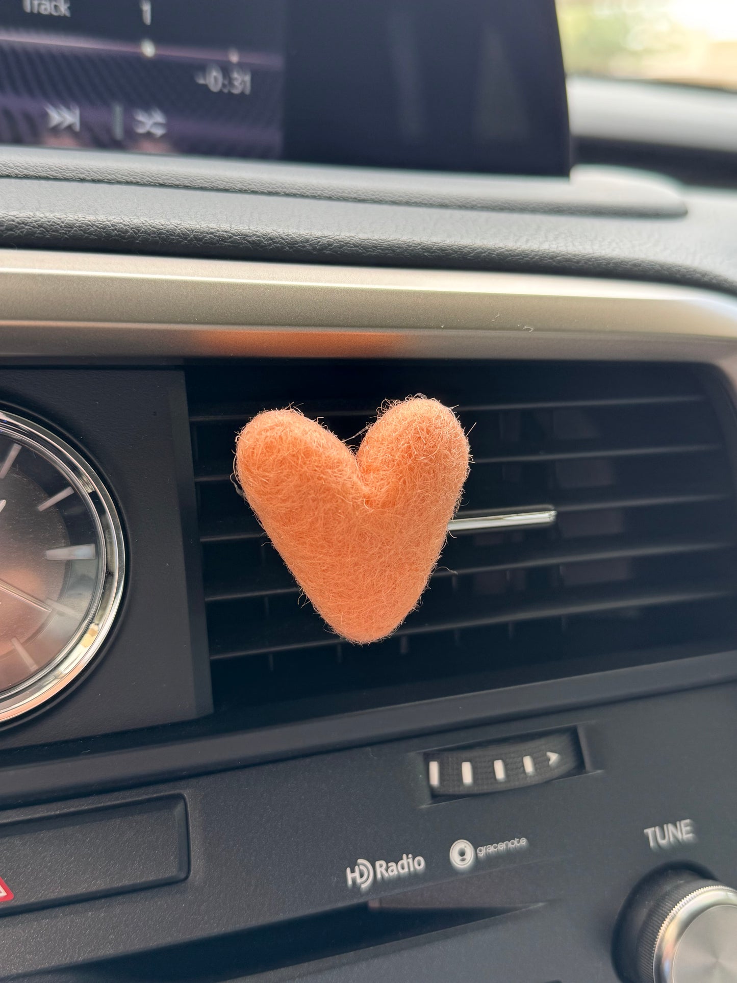 Heart Vent Clip (W)