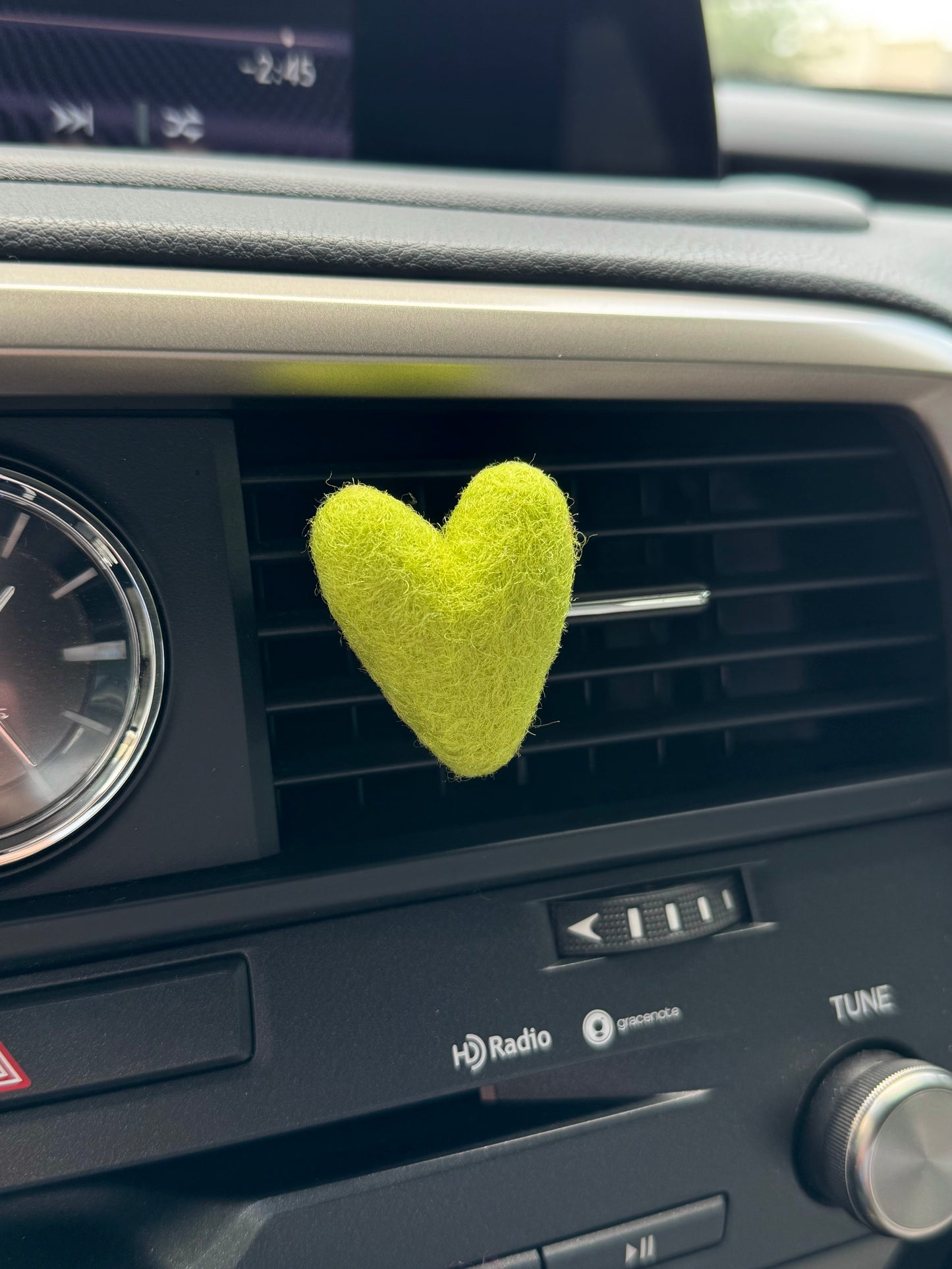 Heart Vent Clip (W)